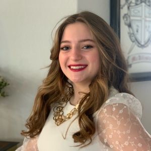 Meet your Posher, Greer